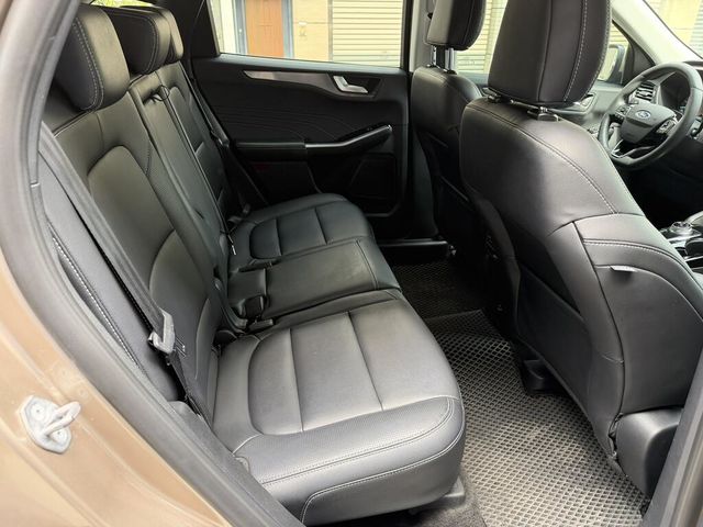 FORD福特 KUGA  第12張相片