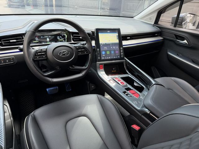 HYUNDAI現代 CUSTIN  第14張相片