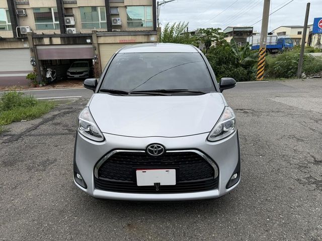 TOYOTA豐田 ALTIS  第2張相片
