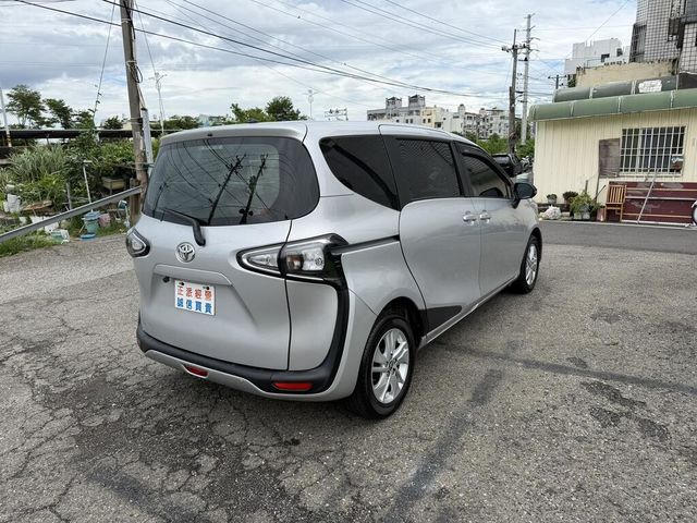 TOYOTA豐田 ALTIS  第17張相片