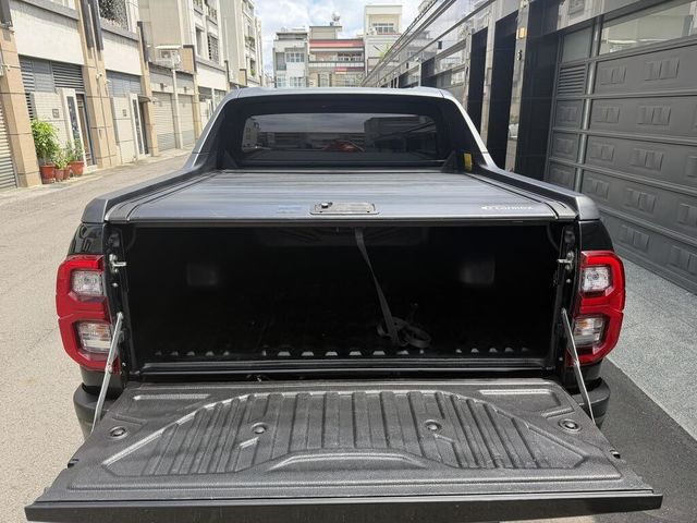 TOYOTA豐田 HILUX  第16張相片