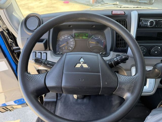 MITSUBISHI三菱 CANTER  第4張相片