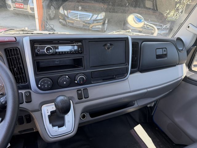 MITSUBISHI三菱 CANTER  第6張相片