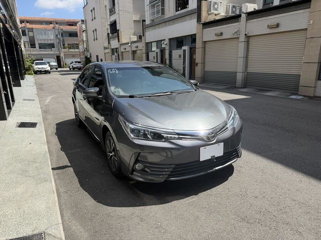 TOYOTA豐田 ALTIS  第3張相片