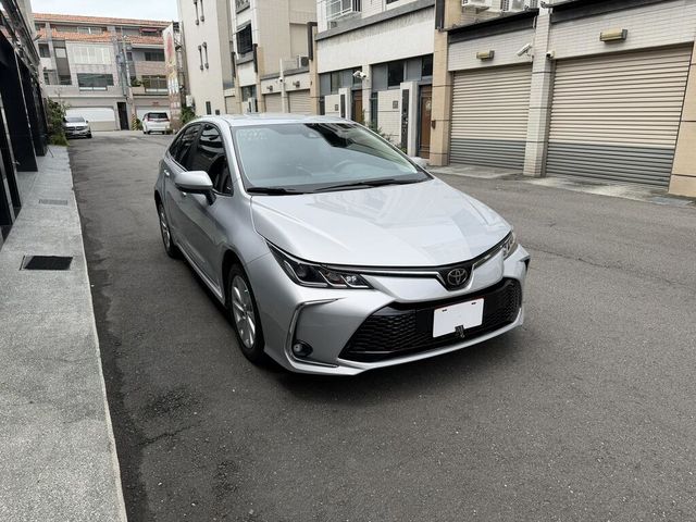 TOYOTA豐田 ALTIS  第3張相片