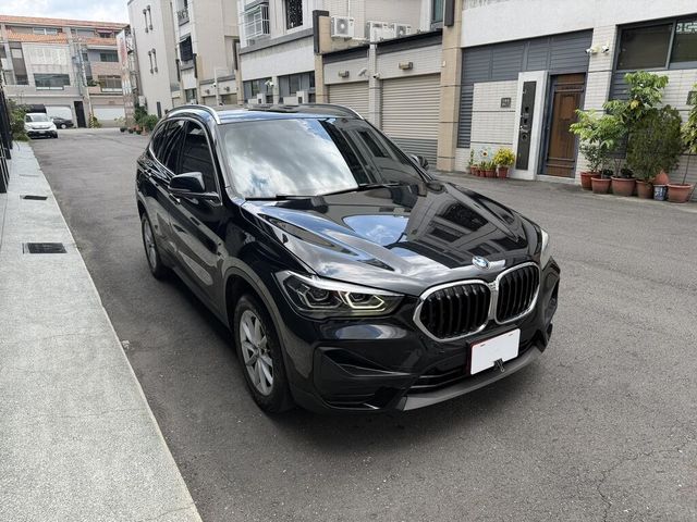 BMW寶馬 X1  第3張相片