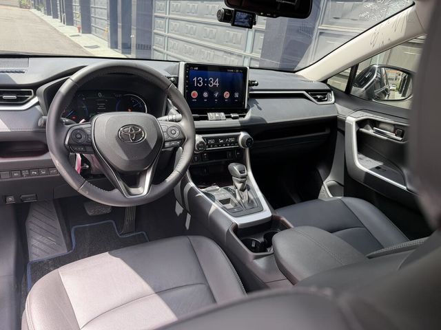 TOYOTA豐田 RAV4  第14張相片