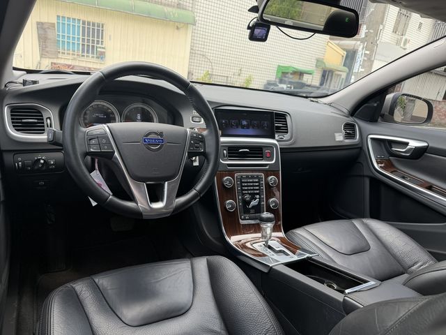 VOLVO富豪 S60  第14張相片
