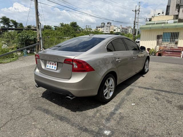 VOLVO富豪 S60  第17張相片