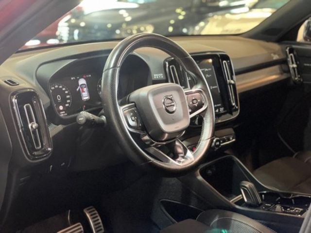 VOLVO富豪 XC40  第3張相片