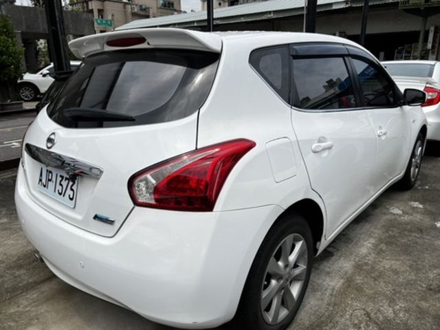 NISSAN日產 TIIDA  第2張相片