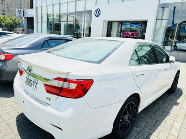 TOYOTA豐田 CAMRY HYBRID  第2張相片