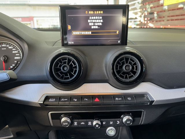 AUDI奧迪 Q2 35 TFSI  第7張相片