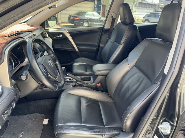 TOYOTA豐田 RAV4  第3張相片