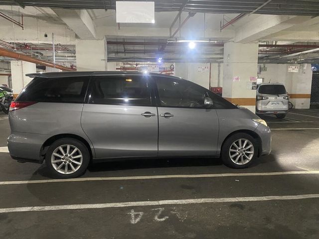TOYOTA豐田 PREVIA  第3張相片