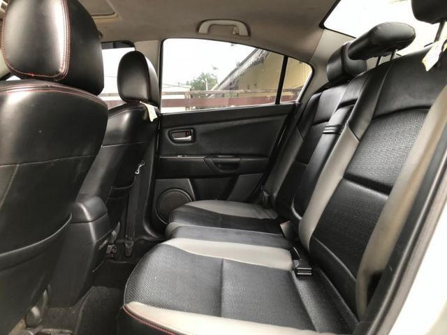 Mazda Mazda3  第6張相片