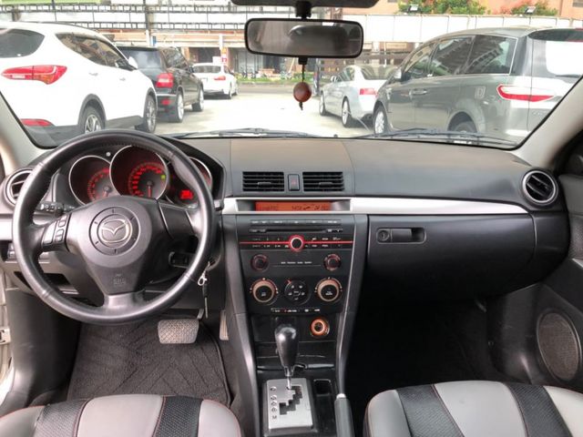 Mazda Mazda3  第7張相片