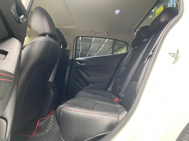 Mazda Mazda3  第6張相片