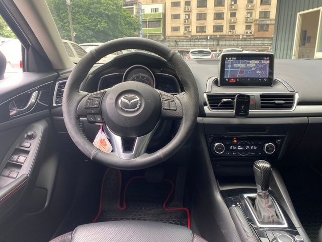 Mazda Mazda3  第8張相片