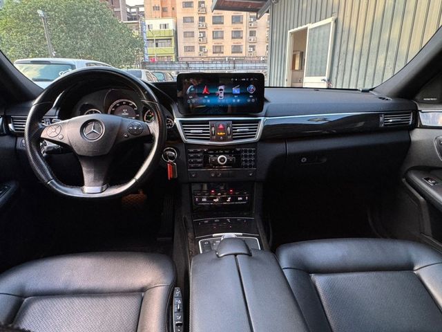 Mercedes-Benz/賓士 E-CLASS  第8張相片