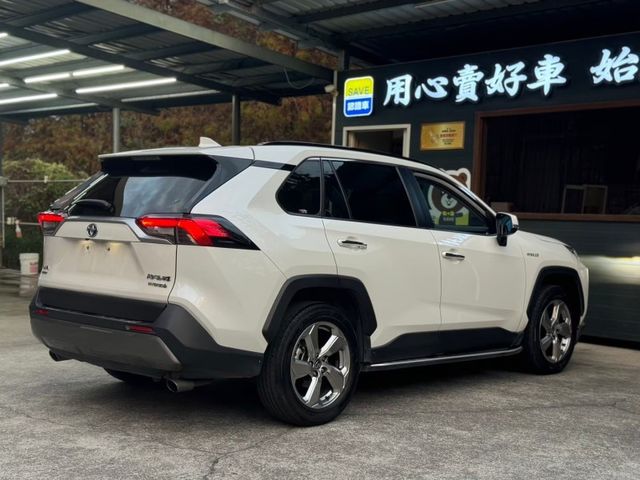 Toyota RAV4  第4張相片