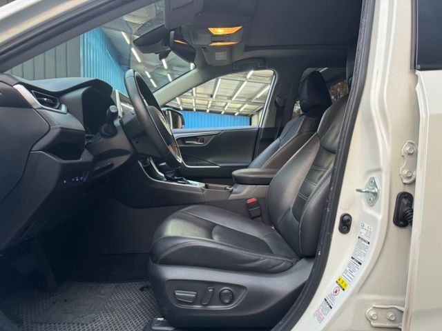 Toyota RAV4  第7張相片