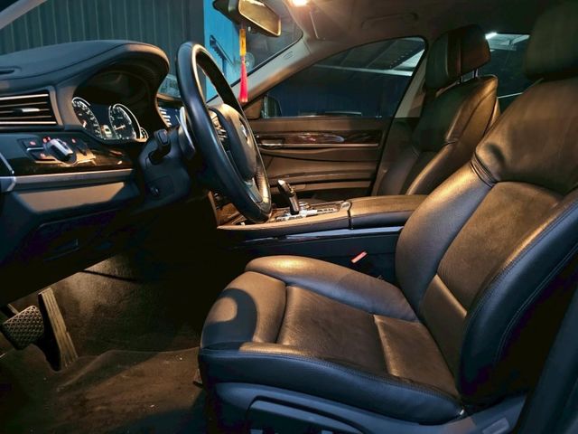 BMW/ 寶馬 730i  第2張相片
