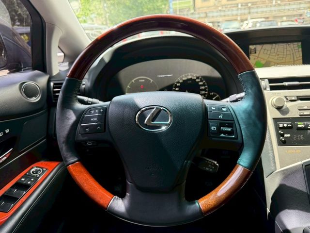 Lexus RX  第8張相片