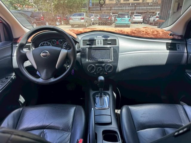 Nissan Tiida  第1張相片