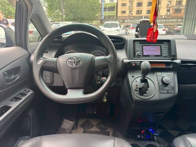 Toyota Wish  第3張相片