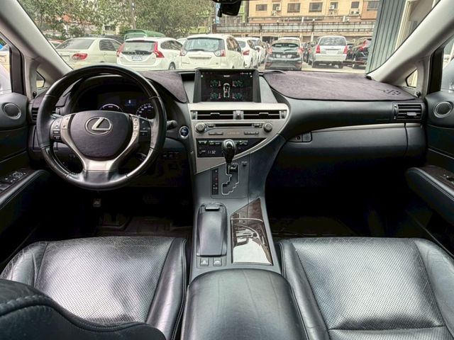 Lexus RX  第8張相片