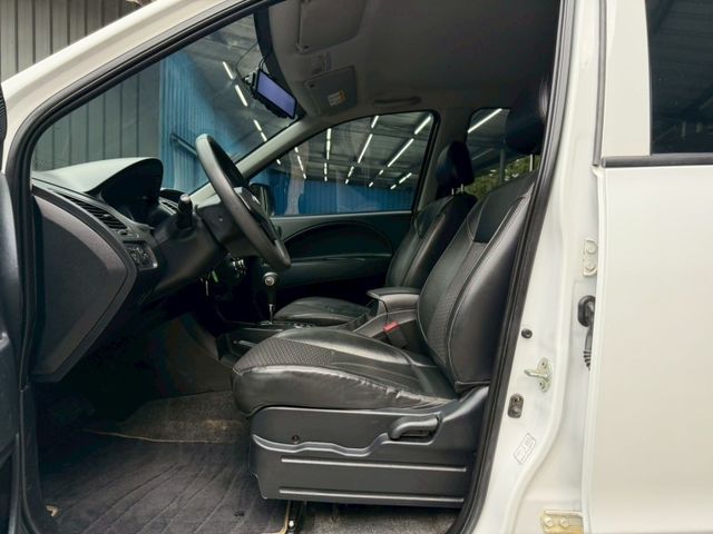 Mitsubishi Zinger  第1張相片