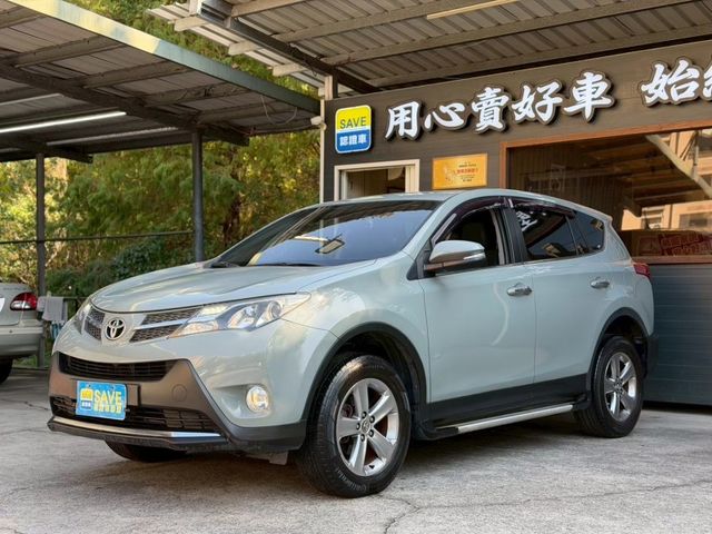 Toyota RAV4  第5張相片