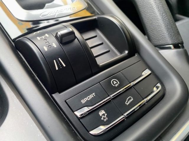 PORSCHE保時捷 CAYENNE  第16張相片