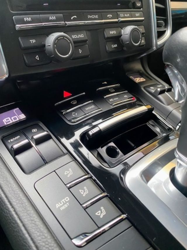 PORSCHE保時捷 CAYENNE  第20張相片