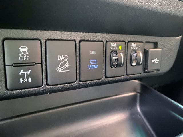 TOYOTA豐田 HILUX  第12張相片