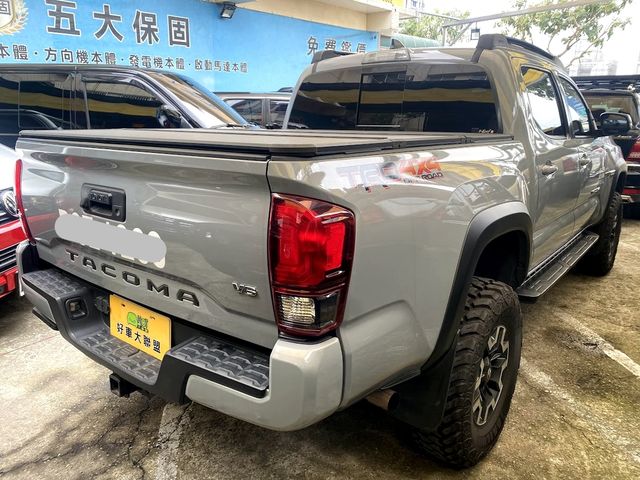 TOYOTA豐田 TACOMA  第2張相片