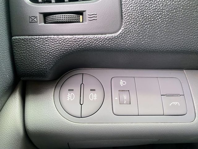HYUNDAI現代 STAREX  第11張相片