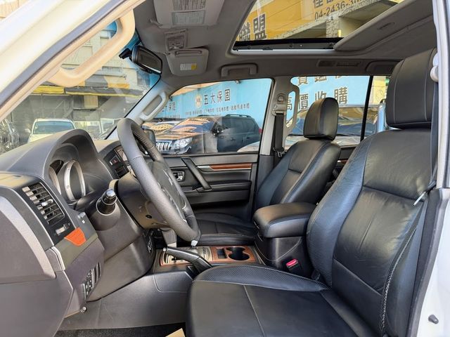 MITSUBISHI三菱 PAJERO  第9張相片