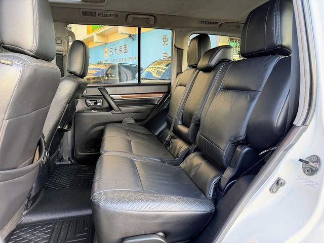 MITSUBISHI三菱 PAJERO  第11張相片