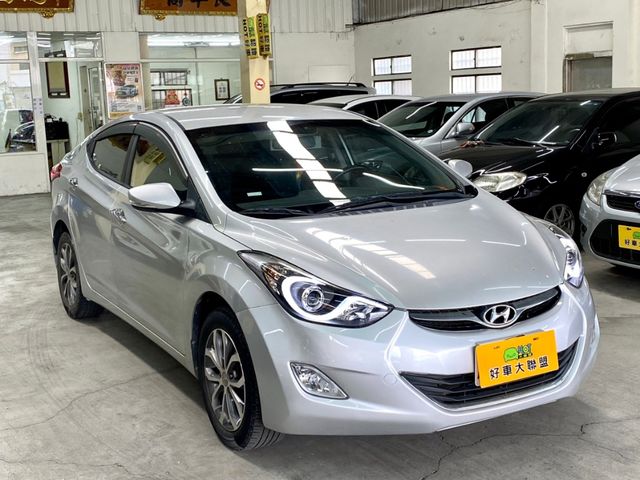 HYUNDAI現代 ELANTRA  第4張相片