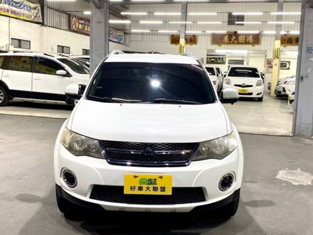 MITSUBISHI三菱 OUTLANDER  第3張相片