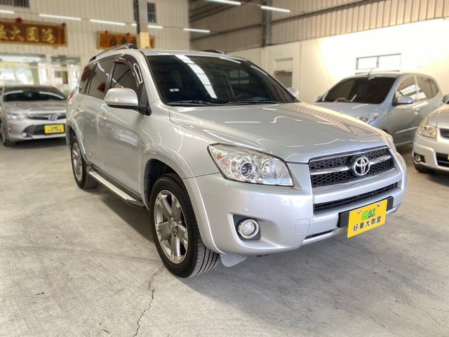 TOYOTA豐田 RAV4  第7張相片