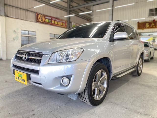 TOYOTA豐田 RAV4  第8張相片