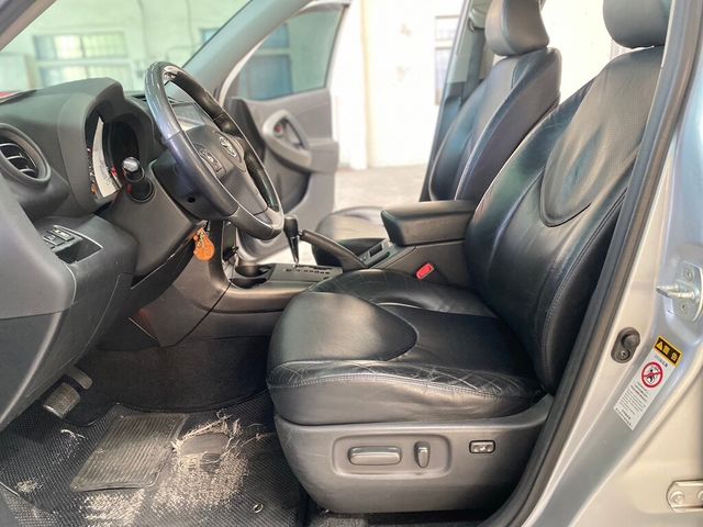 TOYOTA豐田 RAV4  第12張相片
