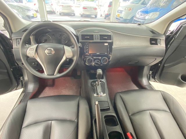 NISSAN日產 TIIDA  第5張相片