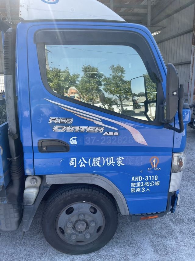 MITSUBISHI三菱 CANTER  第3張相片
