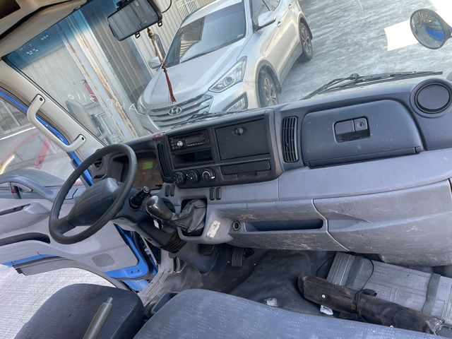 MITSUBISHI三菱 CANTER  第5張相片