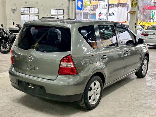NISSAN日產 LIVINA  第2張相片