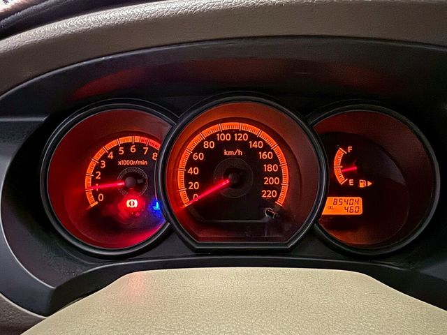 NISSAN日產 LIVINA  第7張相片